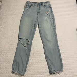 Abercrombie Curvy The Mom High Rise Light Wash Distressed Jeans Size 26/2